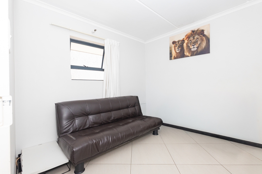 2 Bedroom Property for Sale in Buh Rein Estate Western Cape